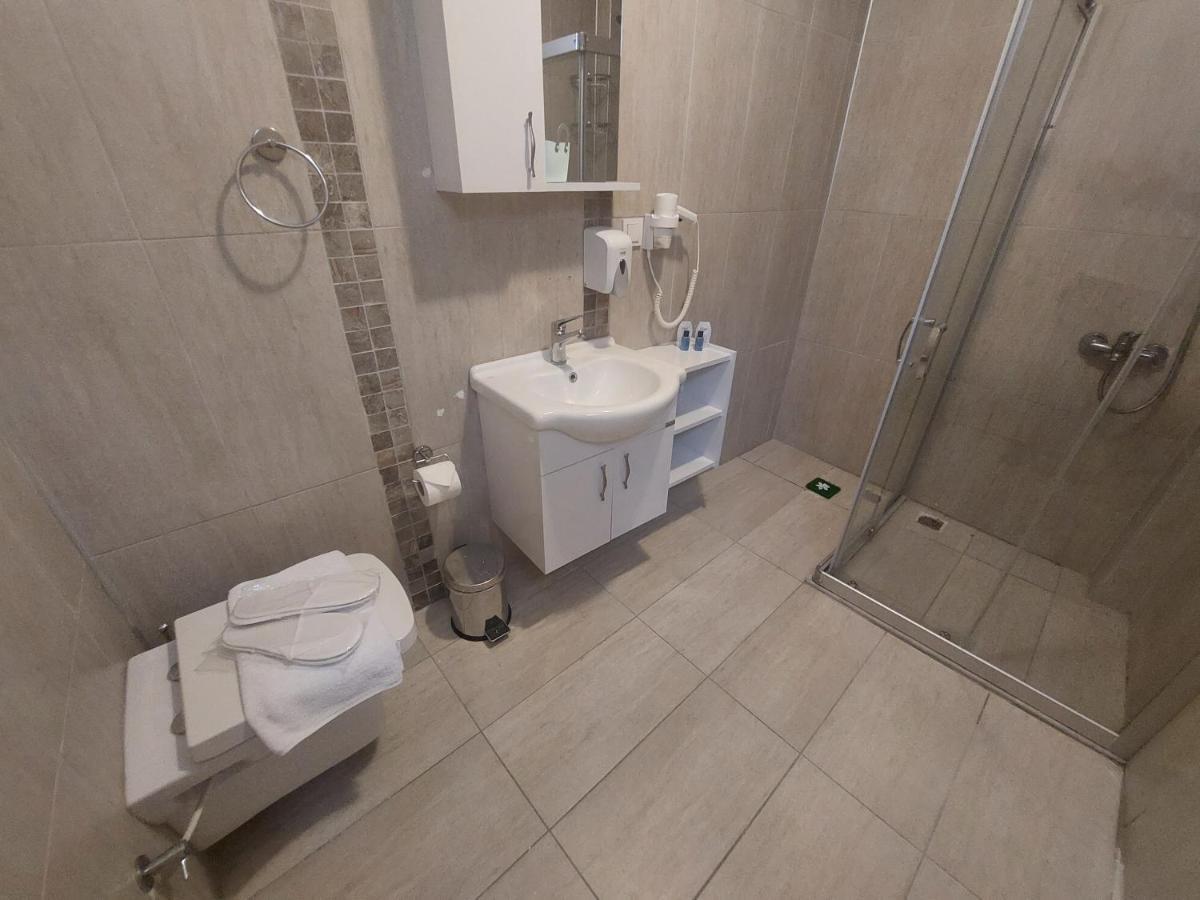 Grandma's Garden Aparthotel 3*